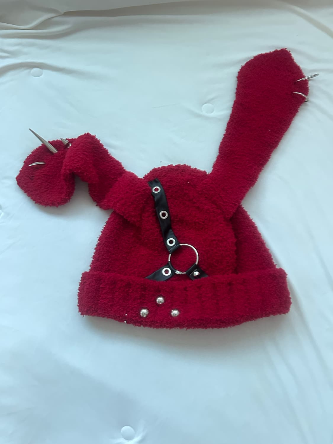 펑크 레드 래더포인트 토끼 비니 상품이미지1