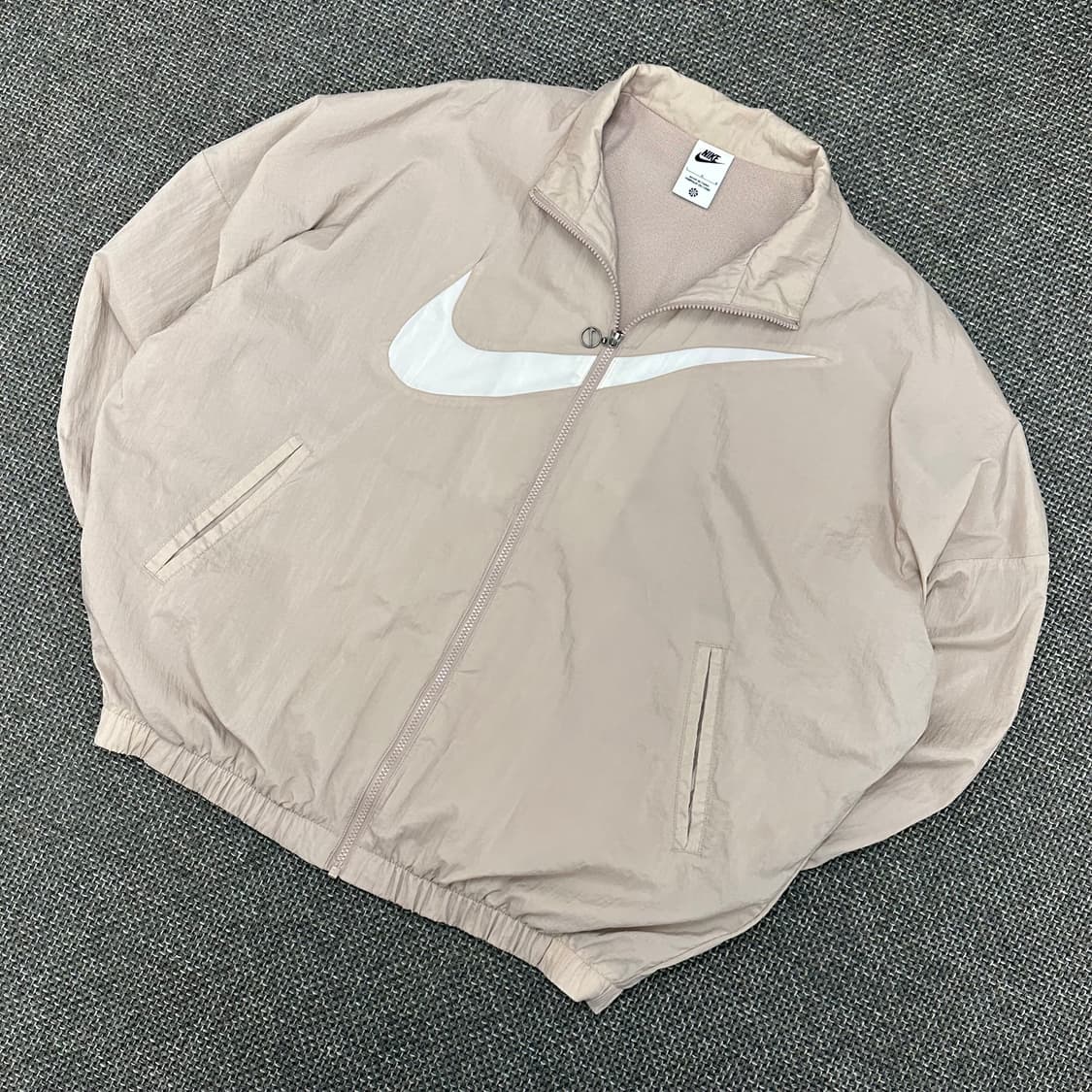 나이키 신형 빈티지 핑크 오버핏 바람막이 우먼L 상품이미지3