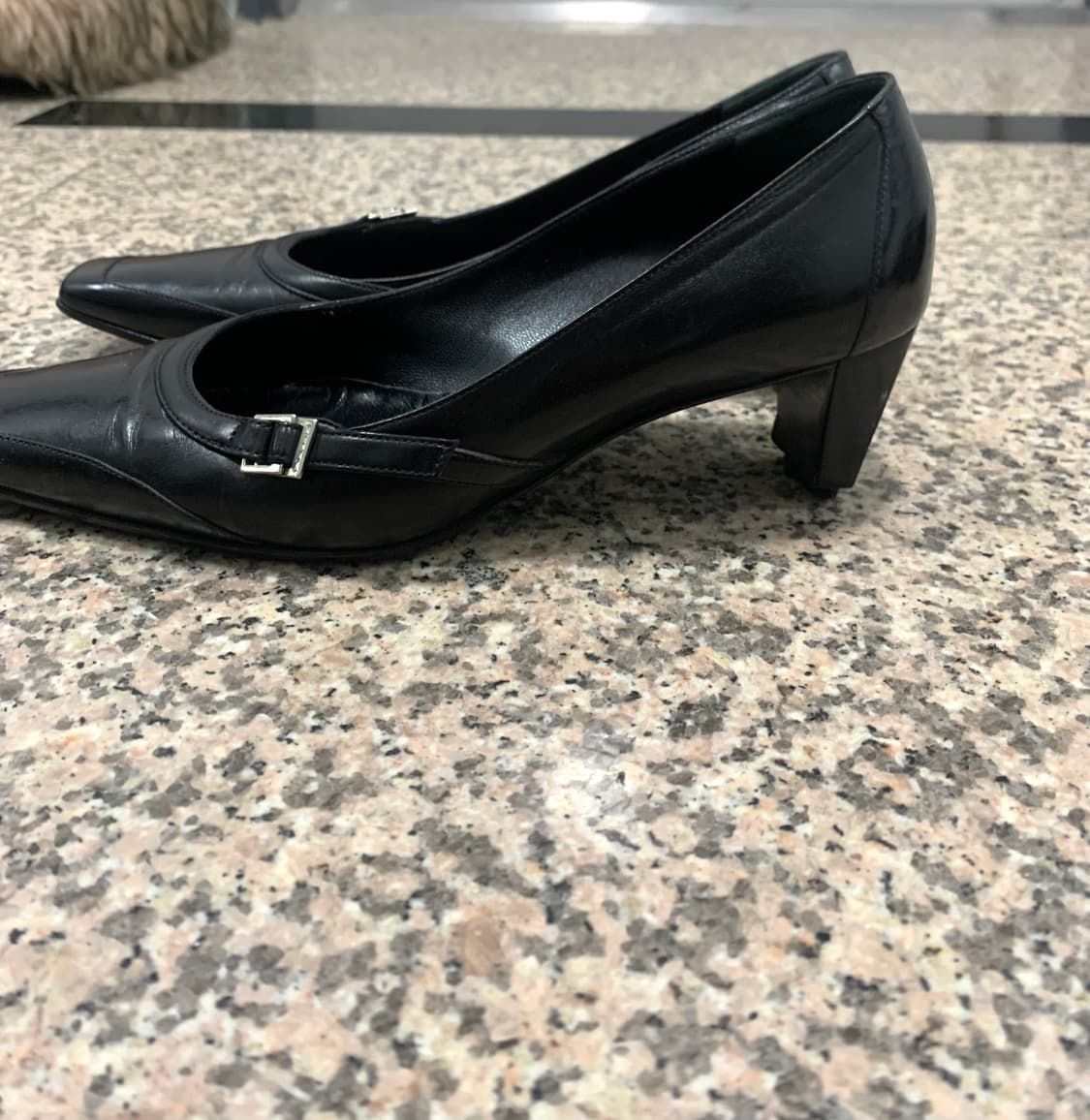 셀린느 은장 블랙 레더 펌퍼스37c 상품이미지2