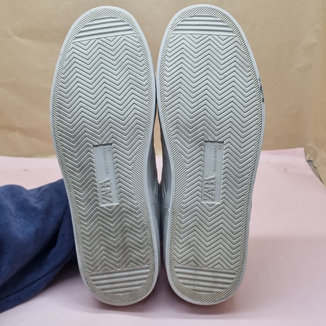 자라 남성스니커즈 275 상품이미지3