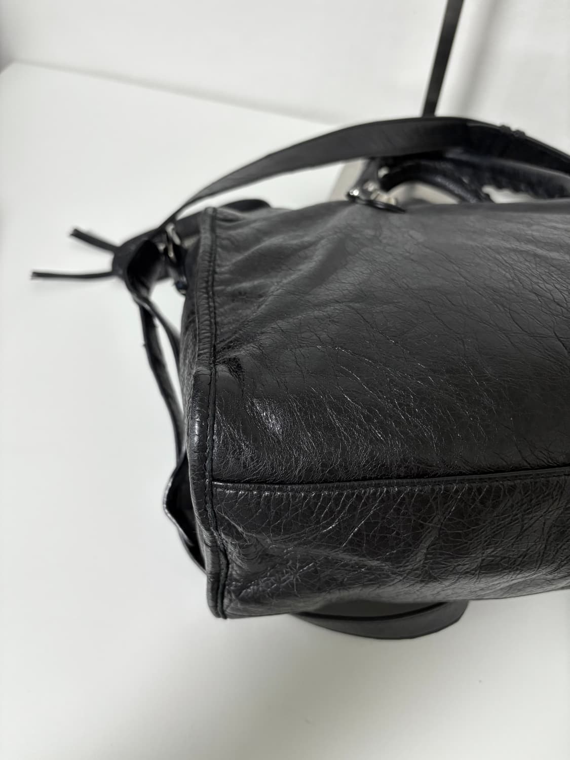 발렌시아가 시티 모터백 블랙 (크로스) 상품이미지7