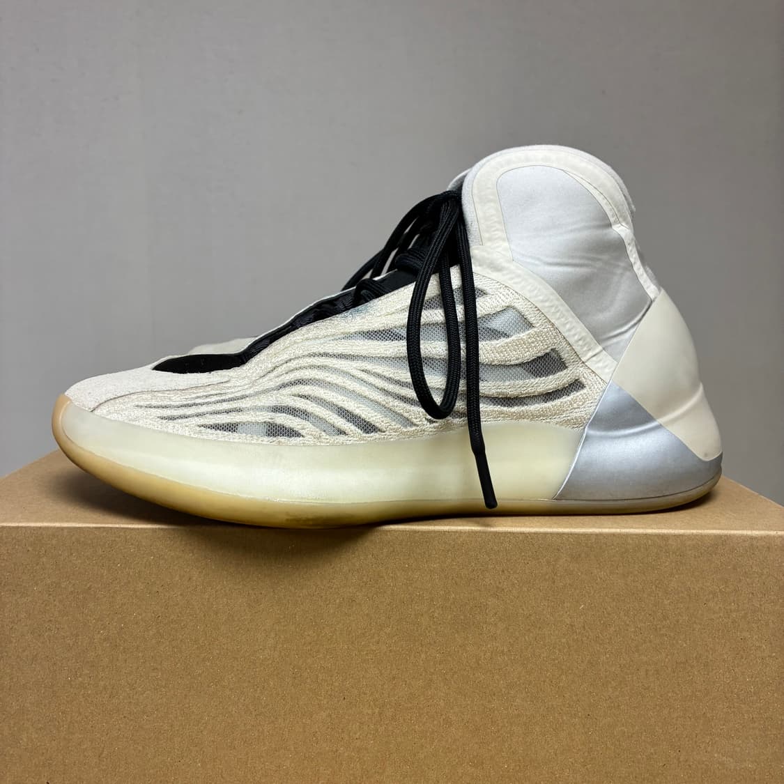 [260]아디다스 YZY QNTM 퀀텀 미스트슬레이트 상품이미지2