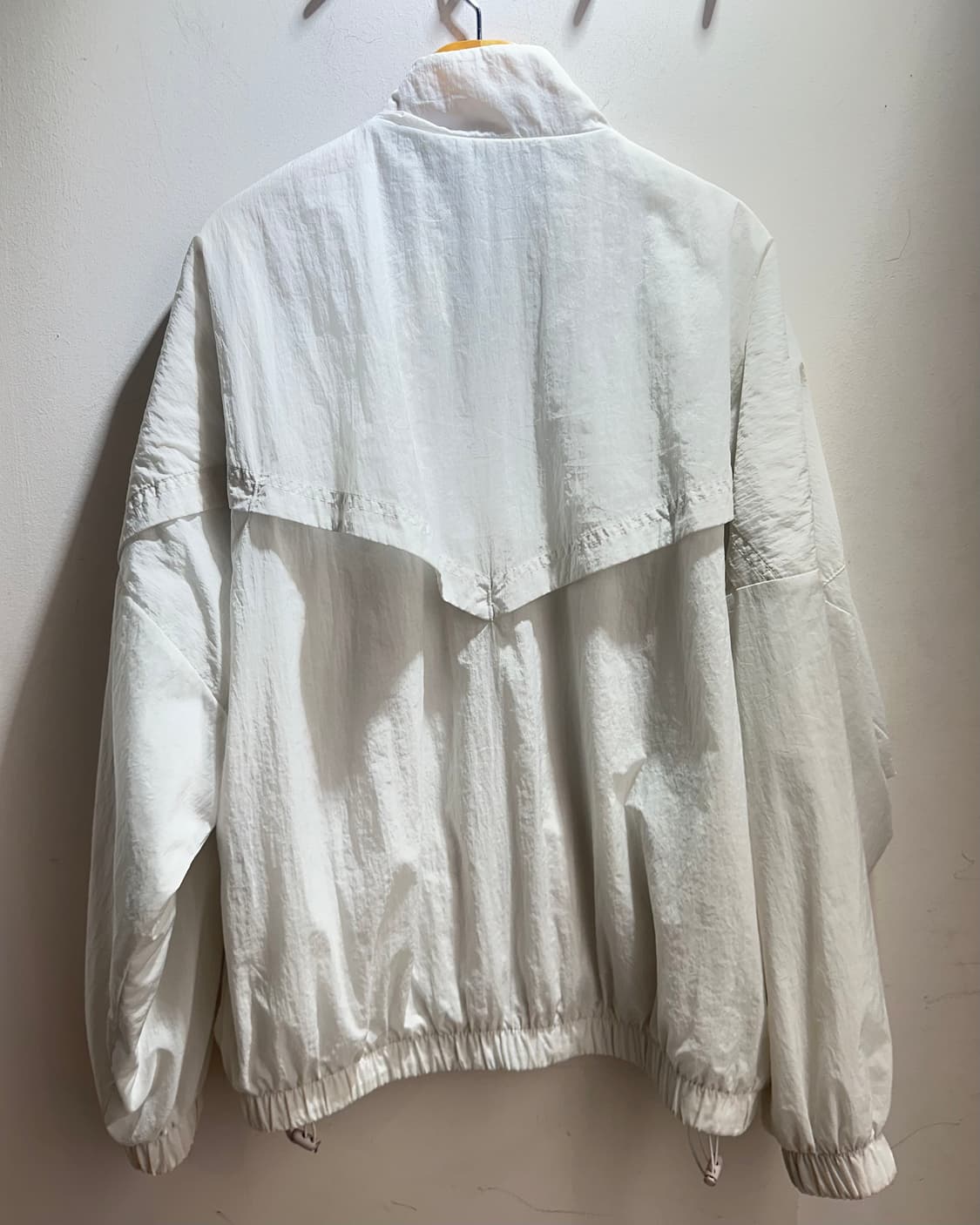 S 나이키 자수로고 화이트 바람막이 상품이미지3