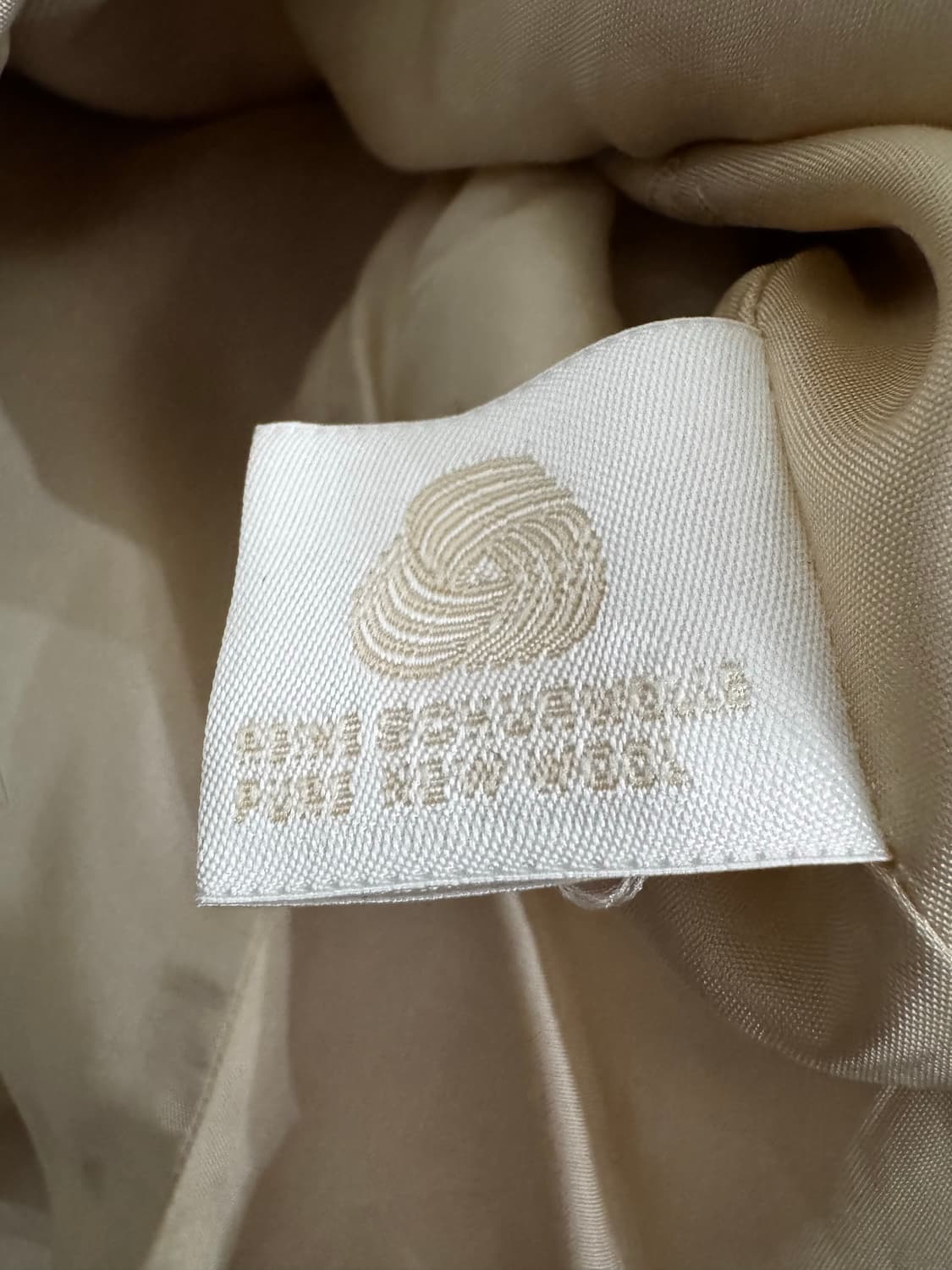 에스까다 정장 셋업 스커트 투피스 상품이미지5