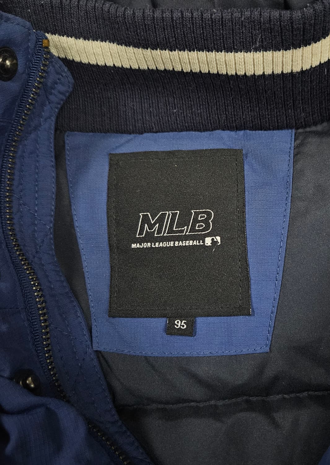 MLB 뉴욕양키즈 암레더 패딩 점퍼 자켓 상품이미지5