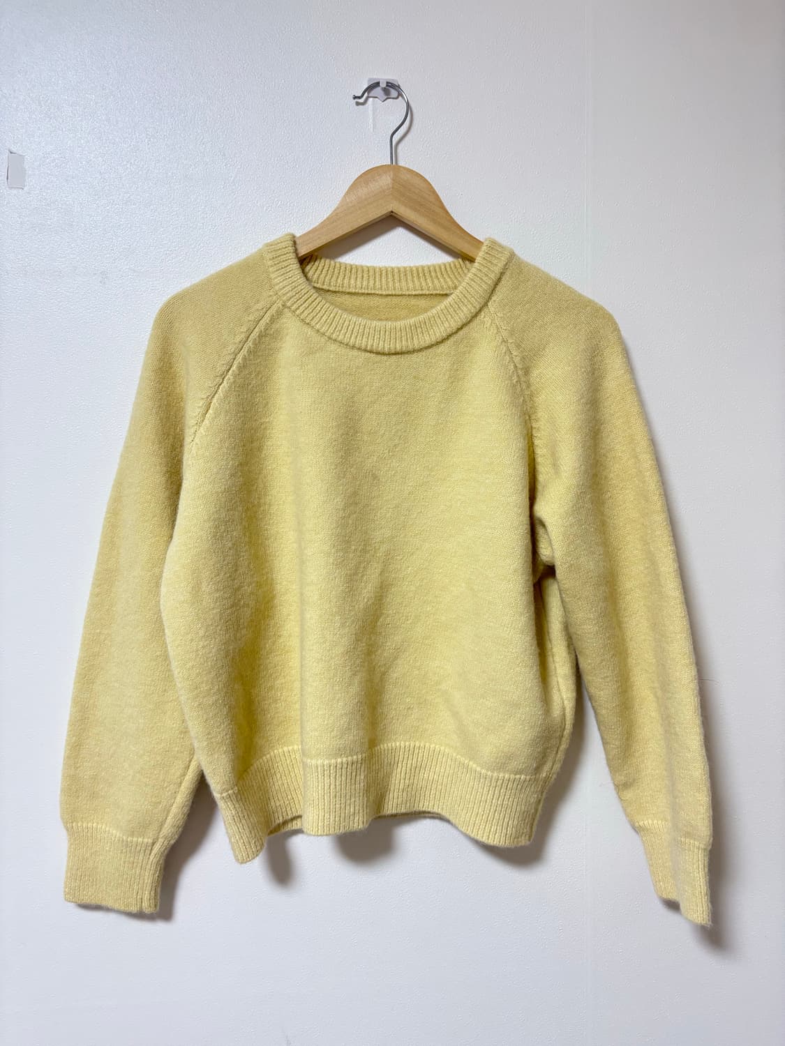 옐로우 니트  상품이미지1