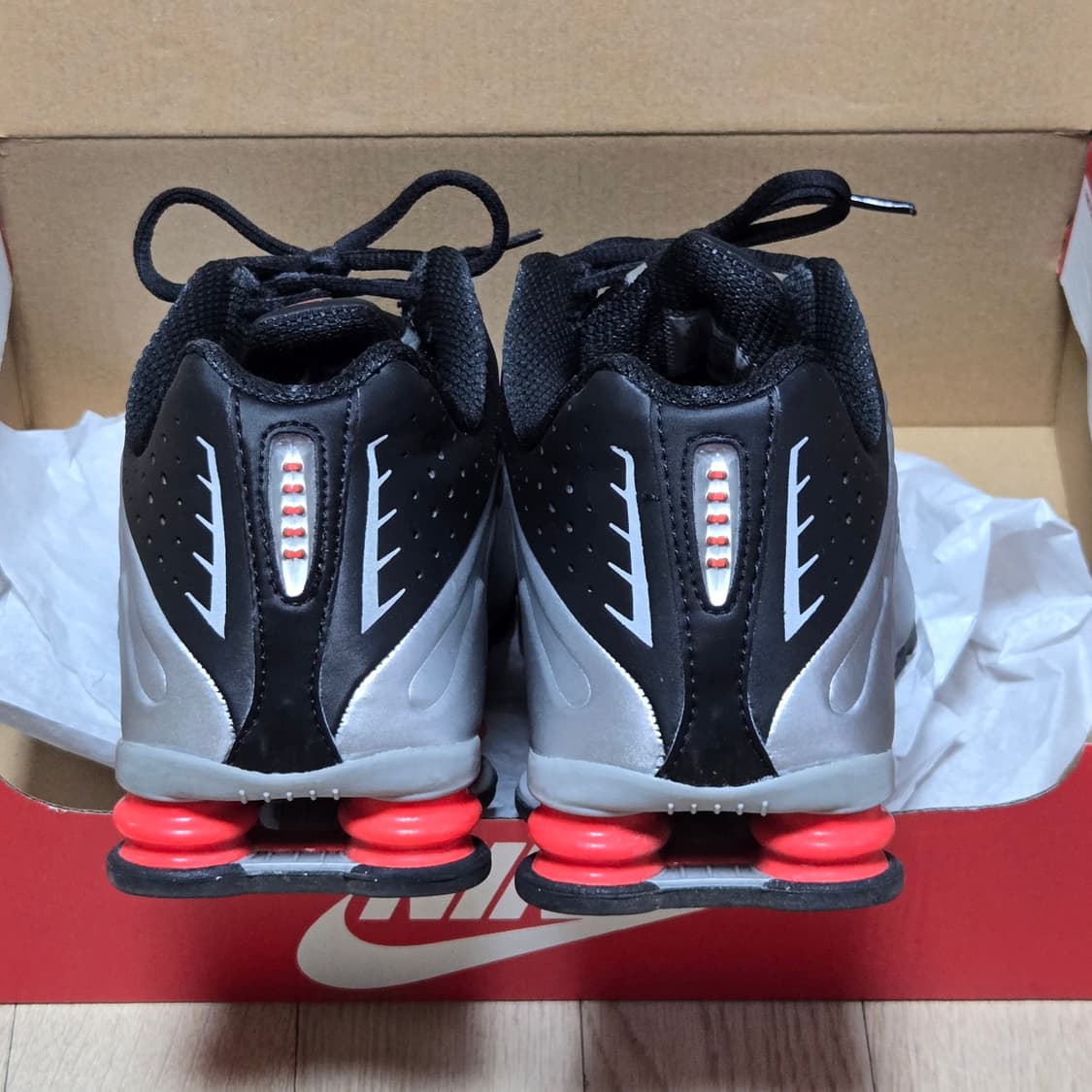 나이키 샥스 R4 레드 280 상품이미지5