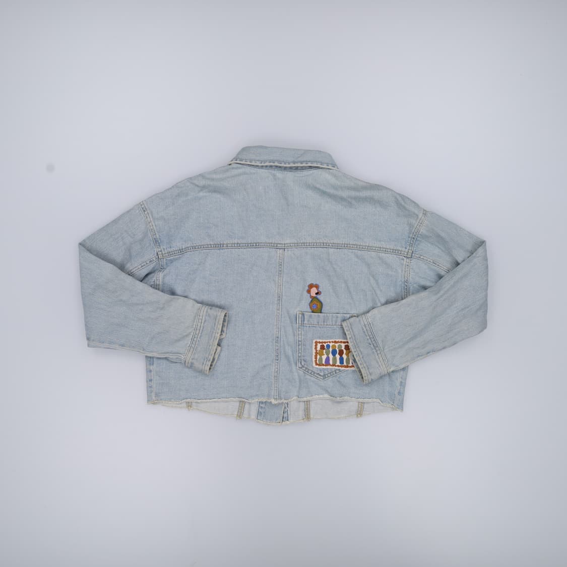 0 한섬오즈세컨 패치 크롭 데님자켓 0401H1 상품이미지2