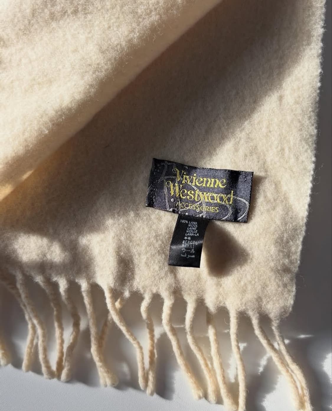 Vivienne Westwood 비비안 웨스트우드 아이보리컬러 머플러 상품이미지5