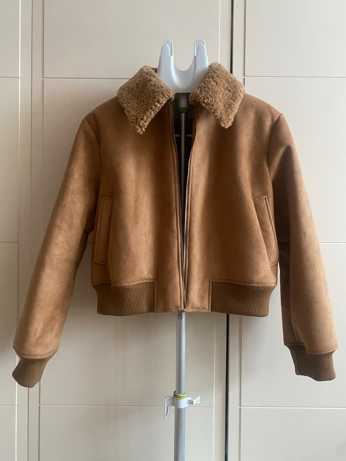 얼톨드 레이블 무스탕S 상품이미지1