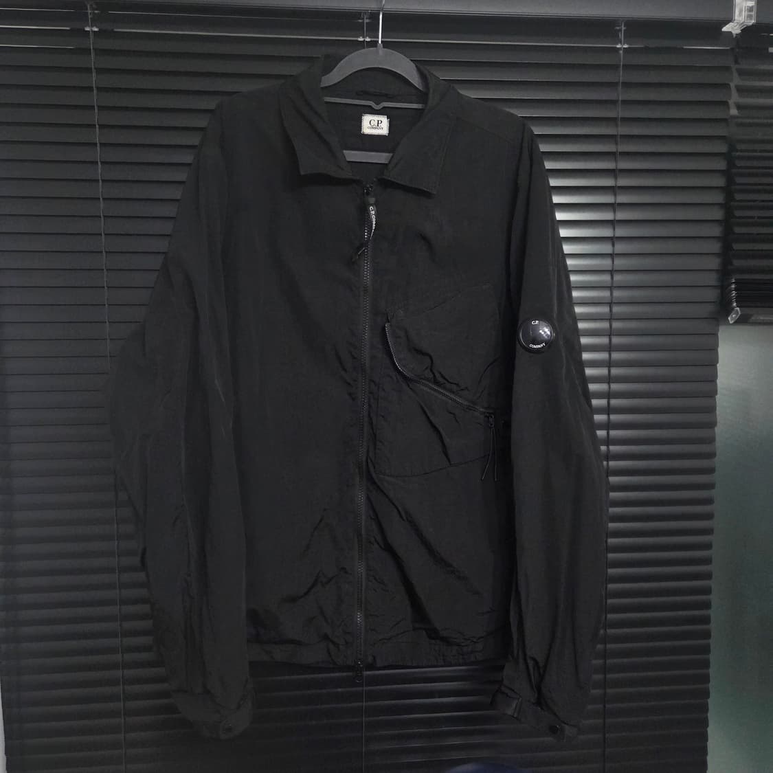 CP컴퍼니 크롬 윈드브레이커 L 상품이미지1