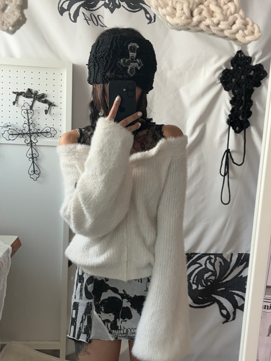 • White off-shoulder heart zipper cardig 상품이미지4