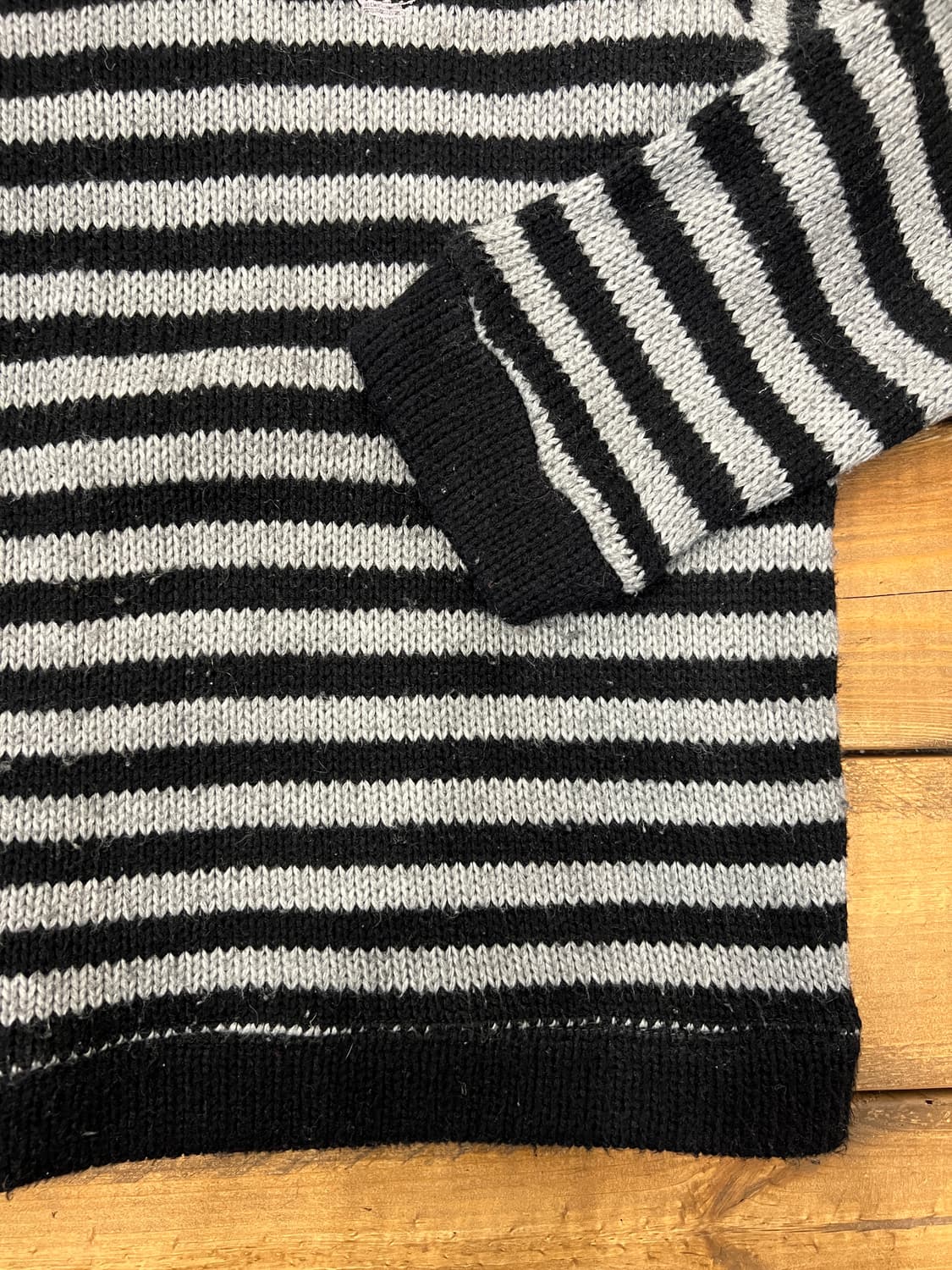 블랙 스트라이프 니트 상품이미지9