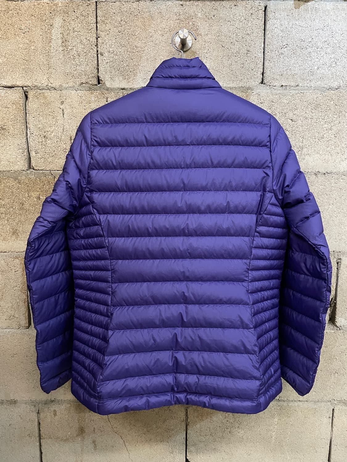 파타고니아 퍼플 경량 패딩 상품이미지7