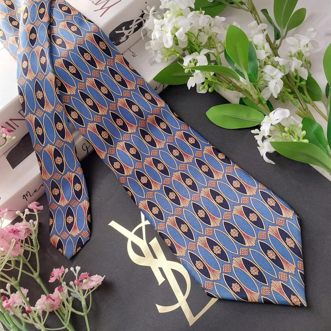 입생로랑 실크 블루 아르데코 패턴 넥타이 9.7cm 새제품 K1825
 상품이미지4