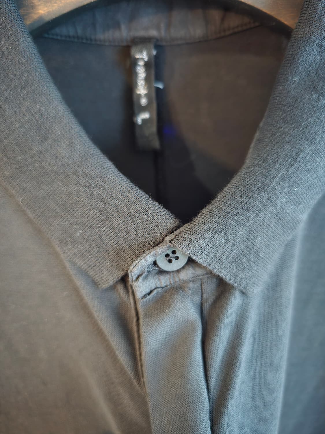 트랜짓 TRANSIT 반팔티셔츠 105사이즈입니다 상품이미지2