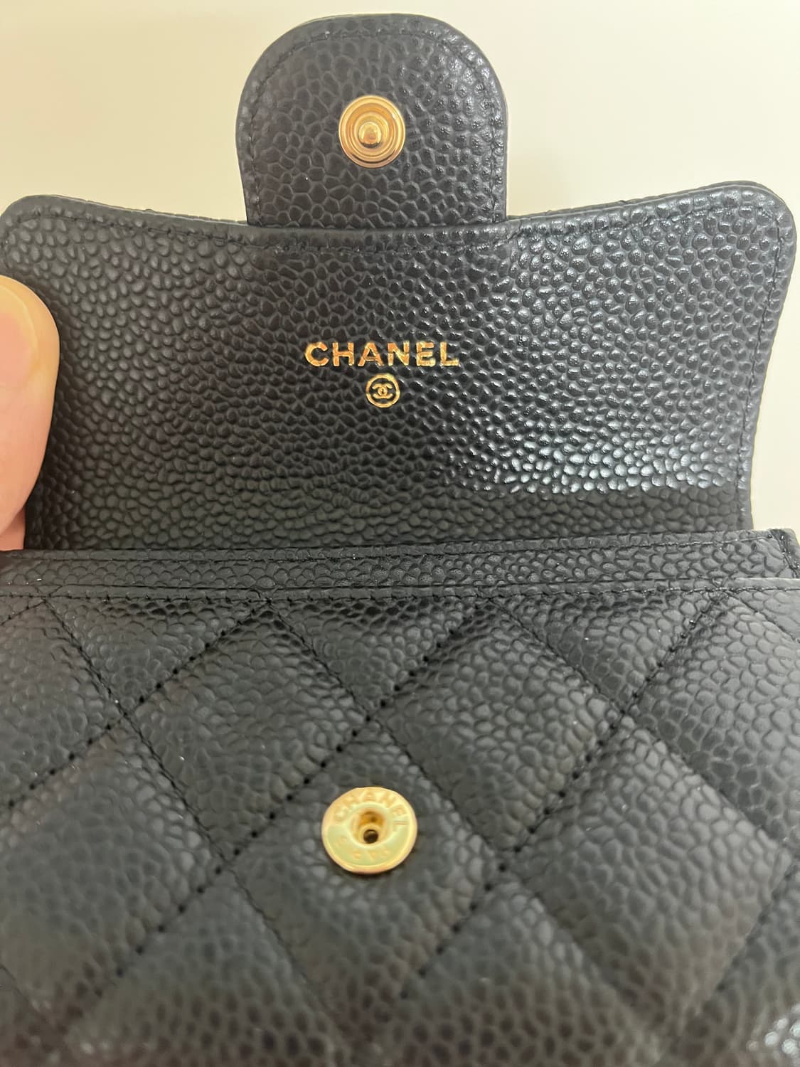 샤넬 클래식 캐비어 플랩 카드지갑 금장 블랙 풀박스 (백화점판) 상품이미지4