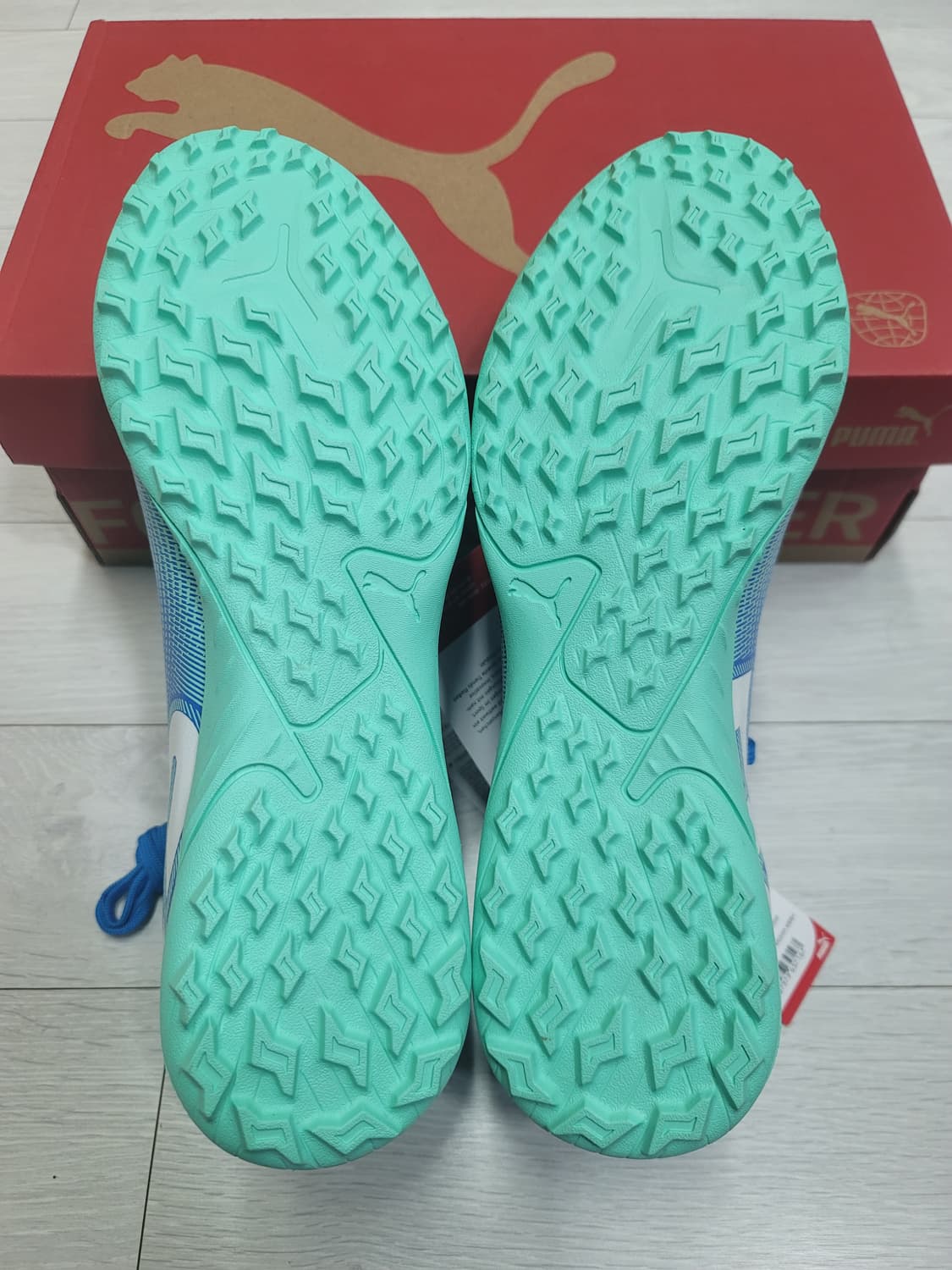 (260)푸마 풋살화 퓨처 7 플레이 TT[대전 직거래도 가능] 상품이미지8