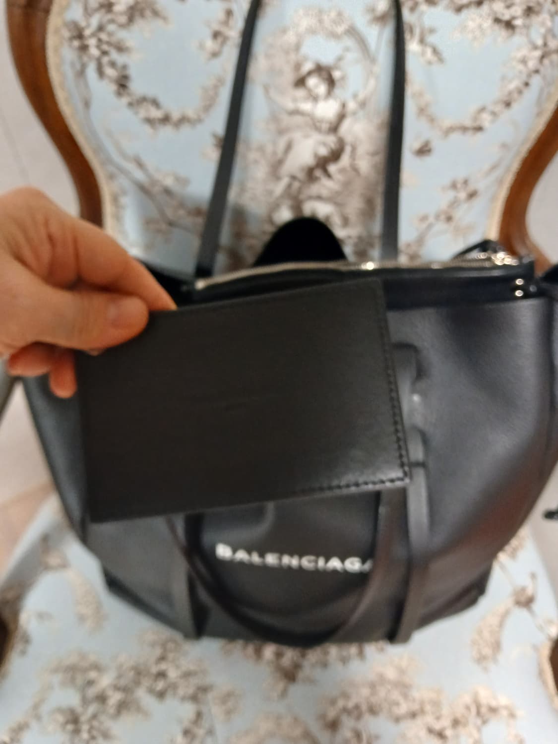 발렌시아가 쇼퍼백 상품이미지5