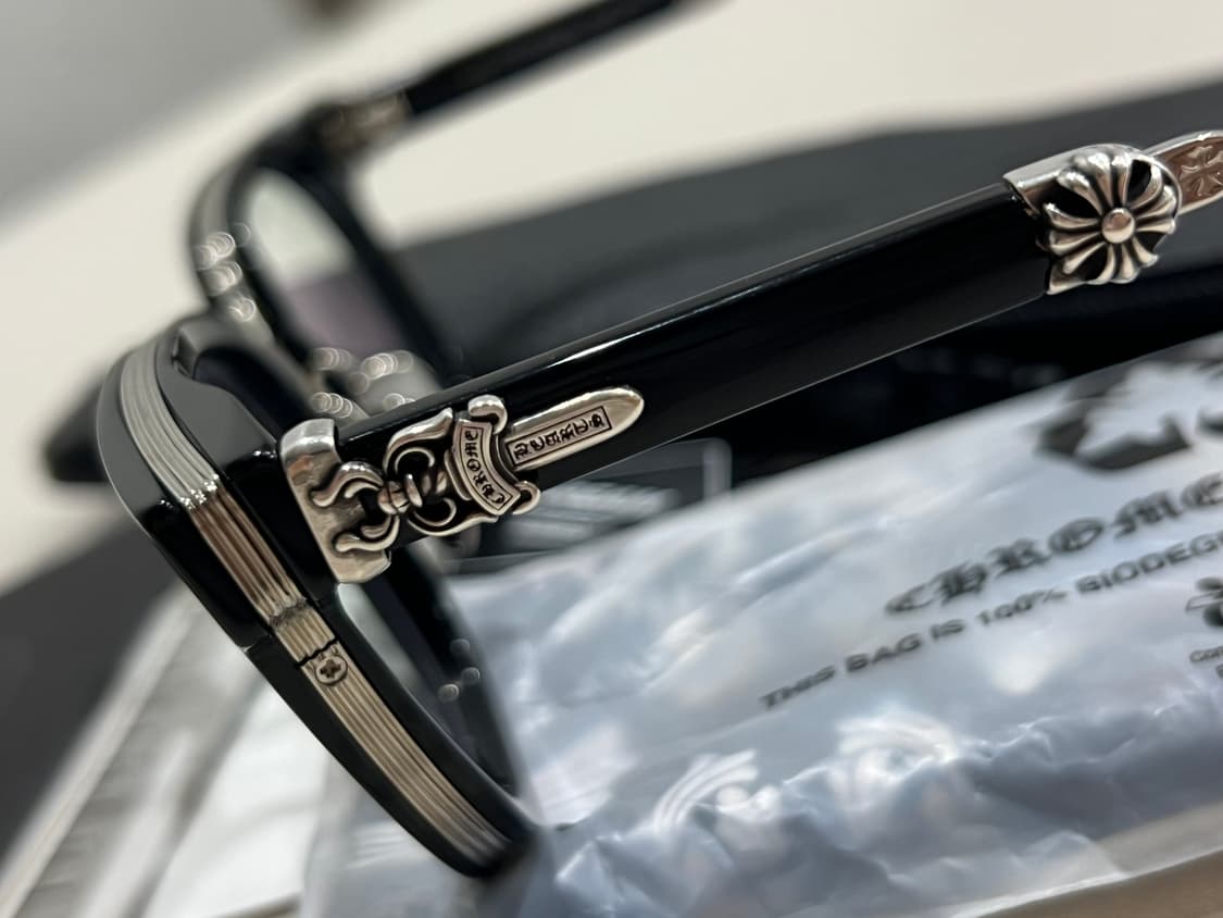 (크림에서 26년3월9일에 구매한)26년 블랙앤실버 덕버터 판매합니다 상품이미지5