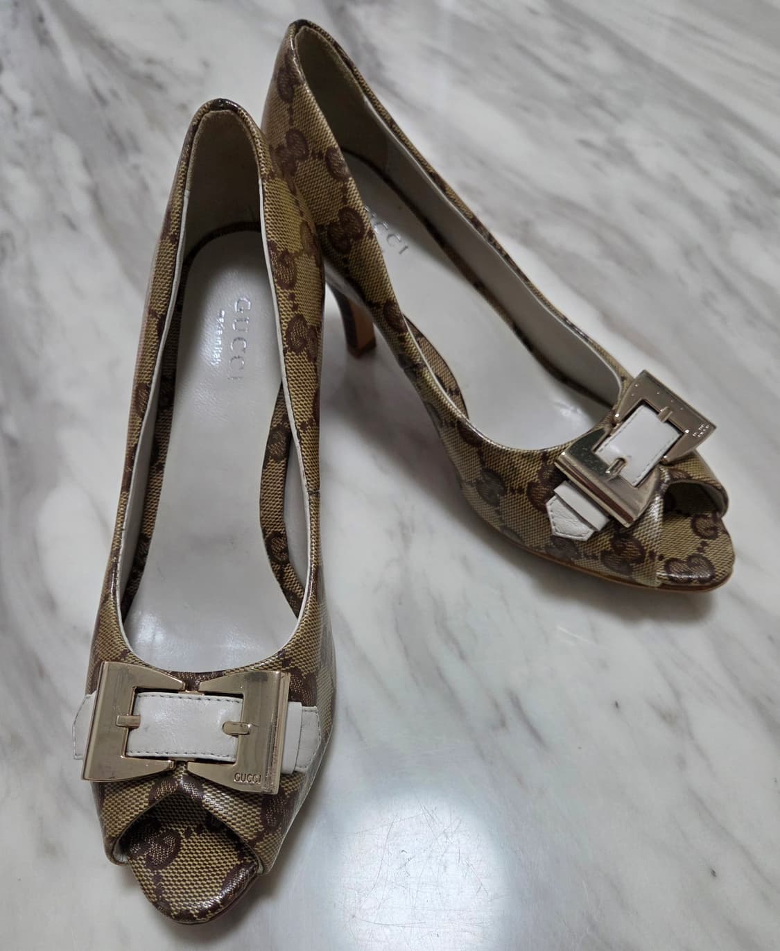 구찌 오픈토 펌프스 힐 상품이미지2