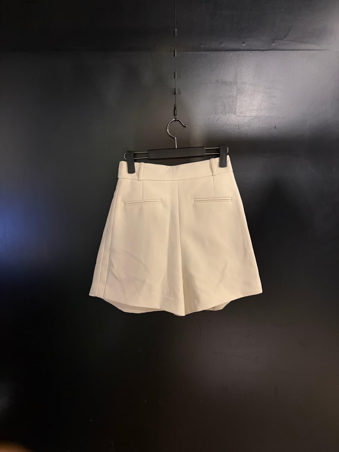  렉토 핀턱 아이보리 숏 팬츠 상품이미지2