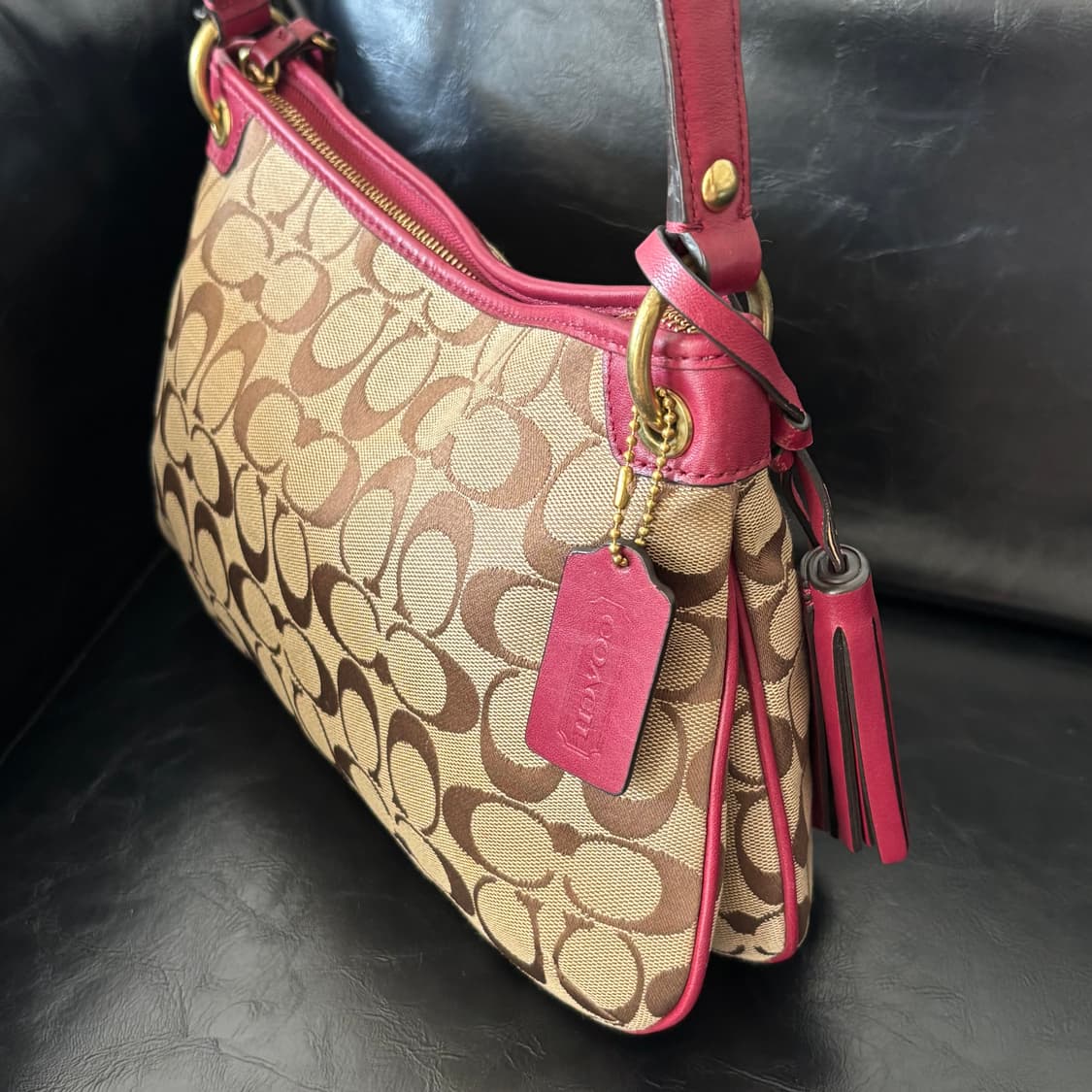Coach Signature Canvas Hobo 상품이미지5