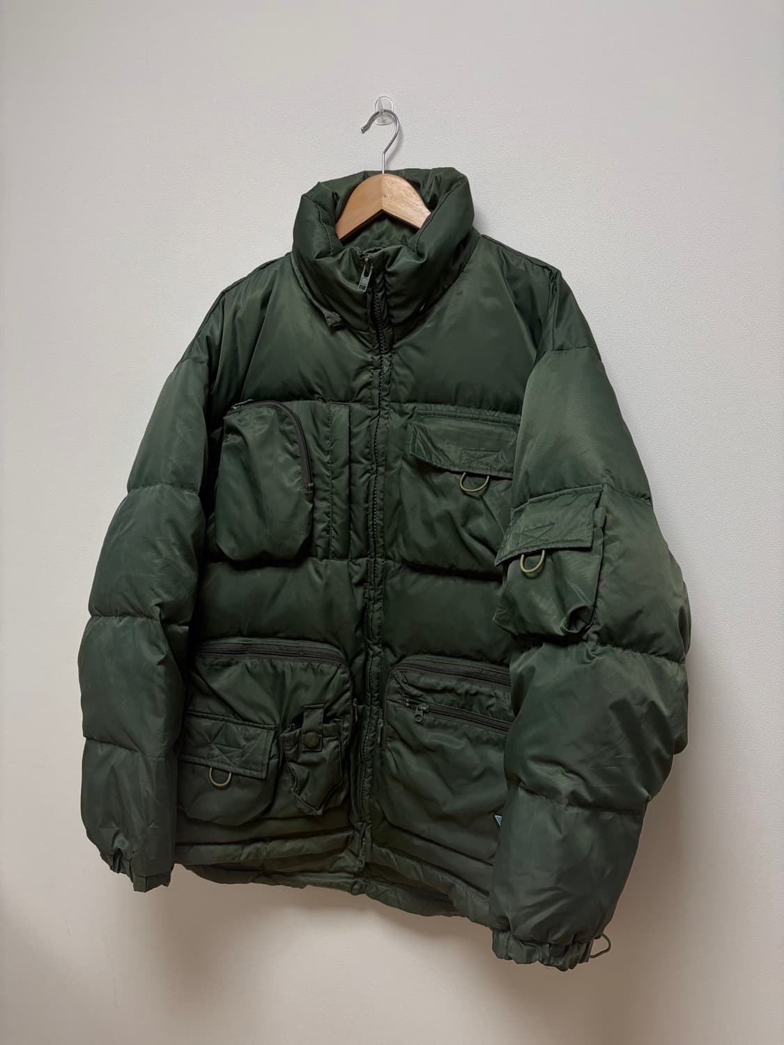 필드워킹 멀티포켓 다운 봄버 자켓 상품이미지1