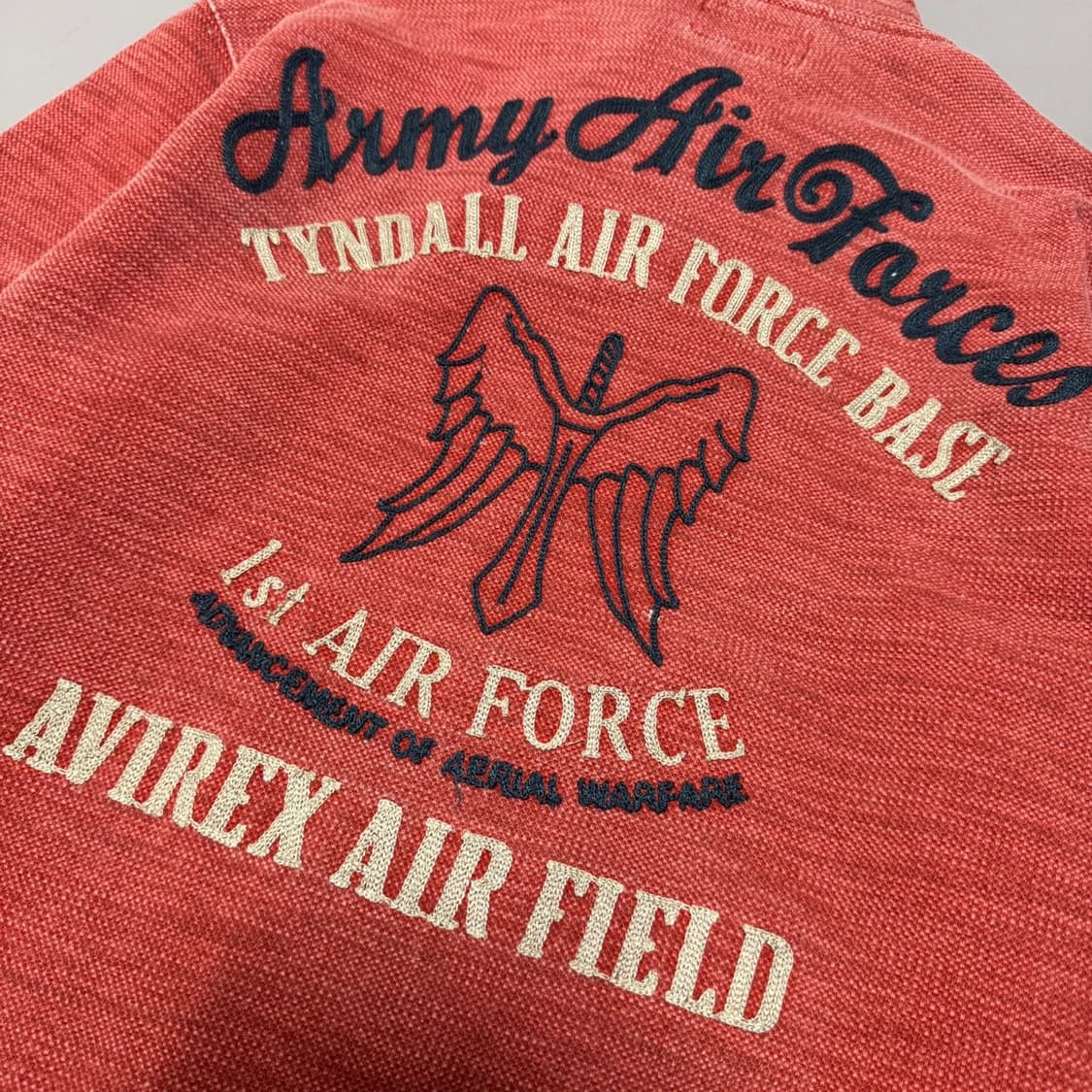 아비렉스(AVIREX) 브릭레드 워시드 코튼 자수로고 하이넥 집업 자켓 상품이미지7