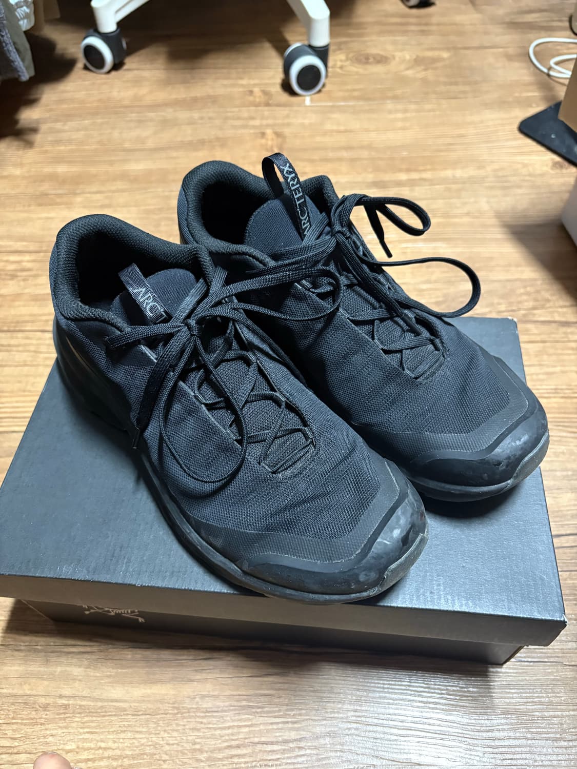 260)아크테릭스 에어리어스 FL M 판매합니다. 상품이미지1