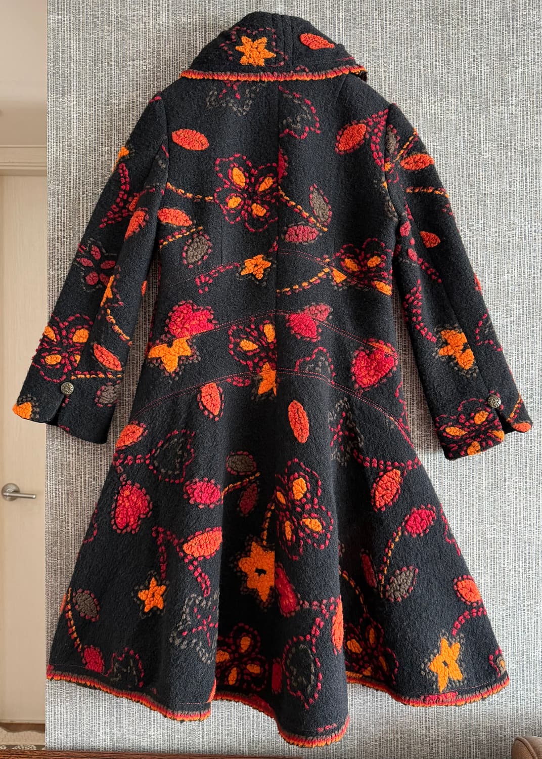 플라워 자수 패턴 코트 울 블렌디드 플레어 라인 롱코트 블랙 66사이즈 상품이미지5
