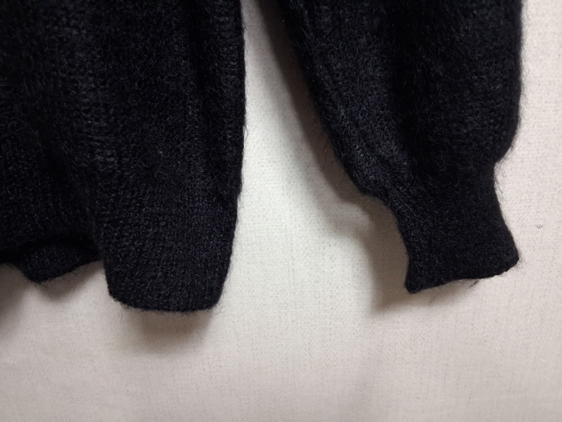 일본구제 빅플라워 자수배색 레트로핏 검정모헤야 니트 가오리핏 여성 통66 상품이미지5