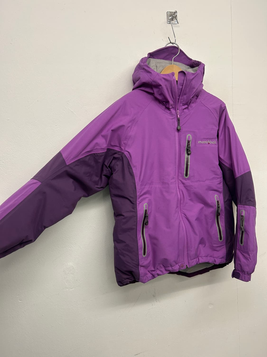 JPN 몽벨 동계 아웃도어 후드 자켓 상품이미지3