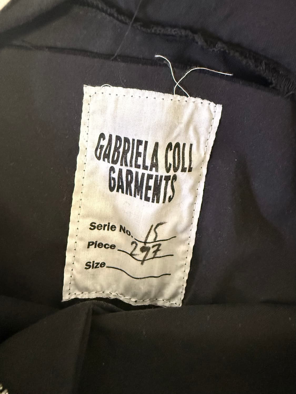 가브리엘라 콜 가먼츠 no.297 스몰 크로스백 상품이미지2