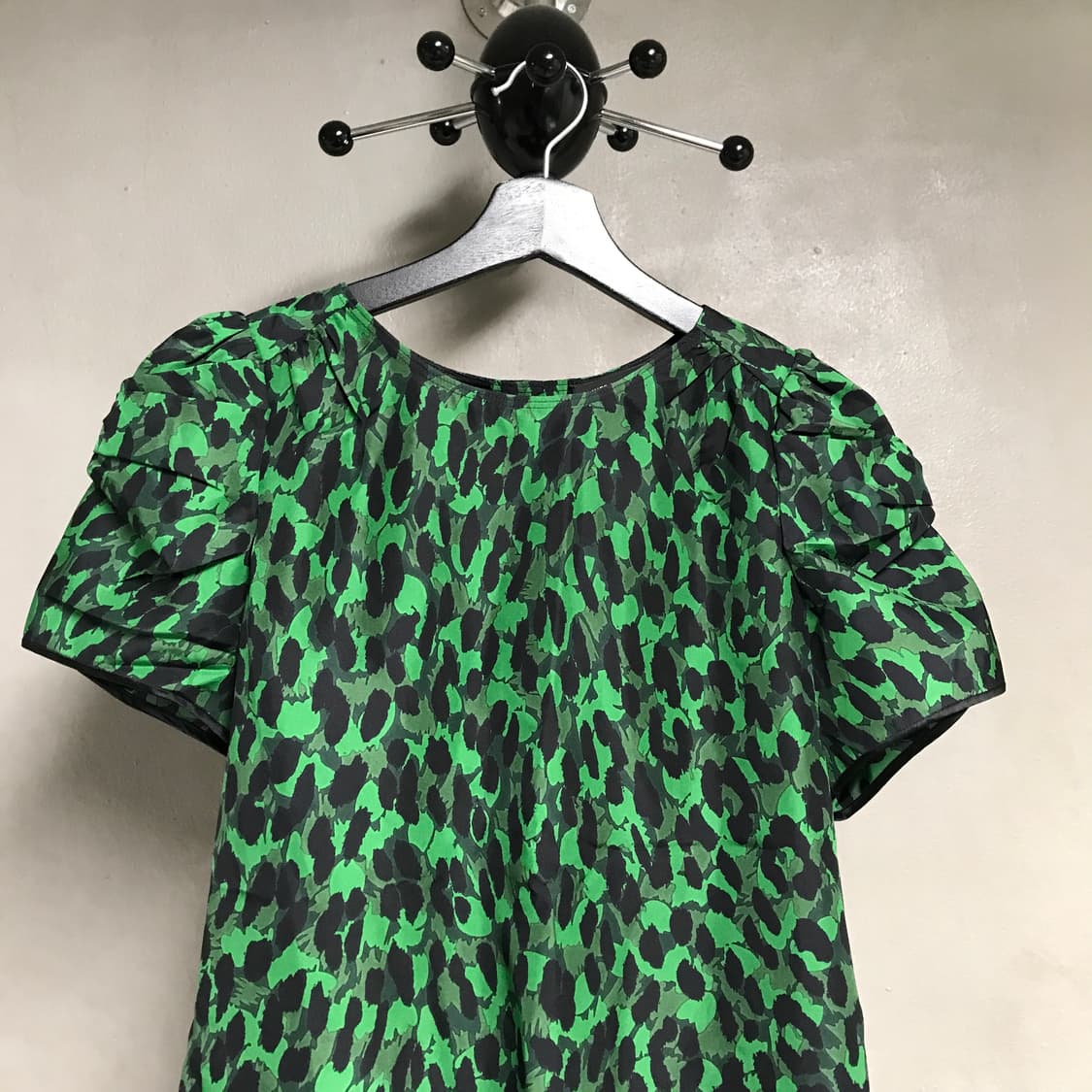 마크제이콥스 실크 반팔 블라우스 0(W) 상품이미지2