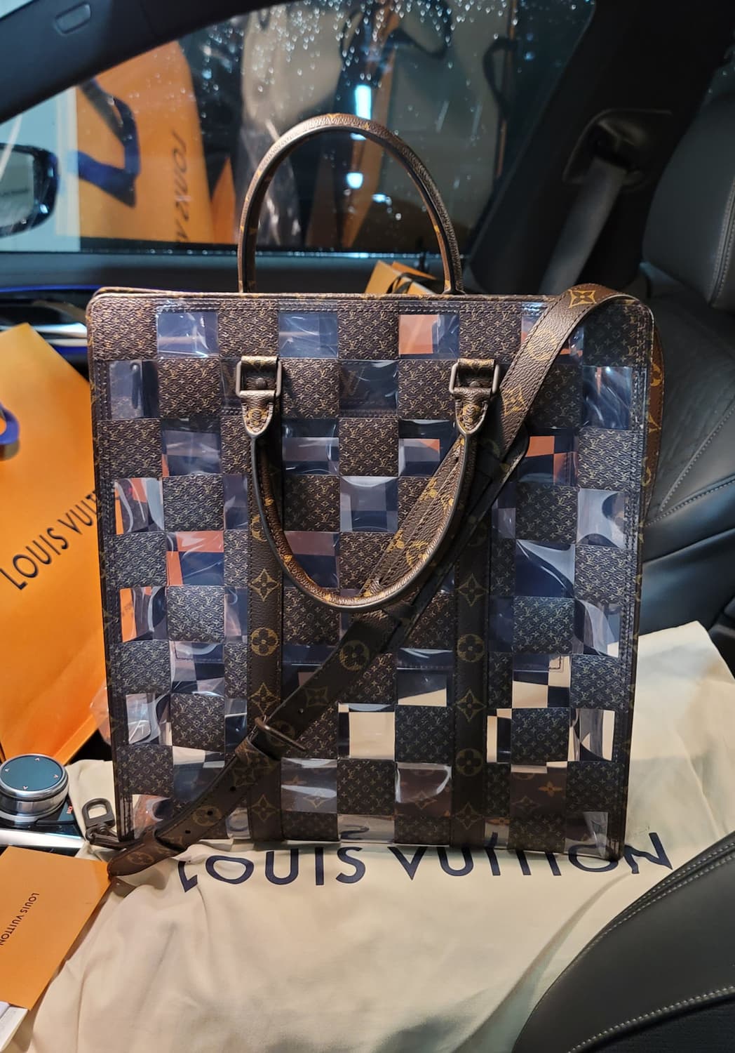 루이비통 버질아블로 모노그램 다미에 투명 삭플라NM 크로스백 상품이미지1