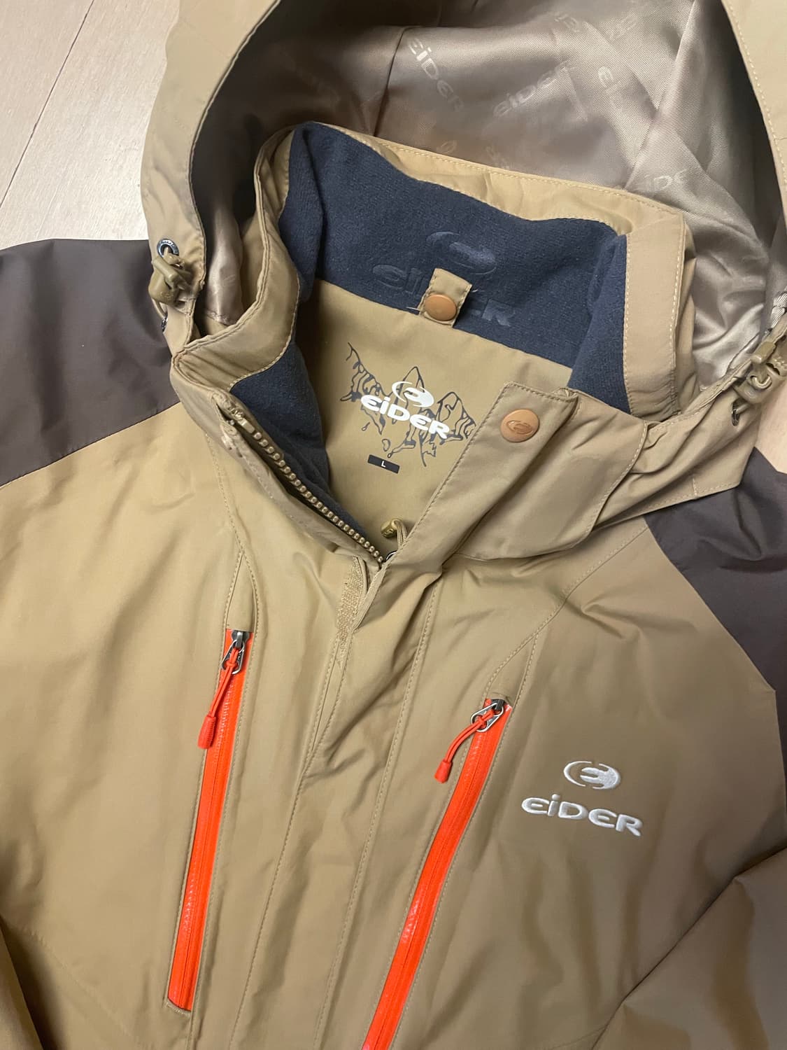 아이더 디펜더 바람막이 자켓 L 상품이미지3