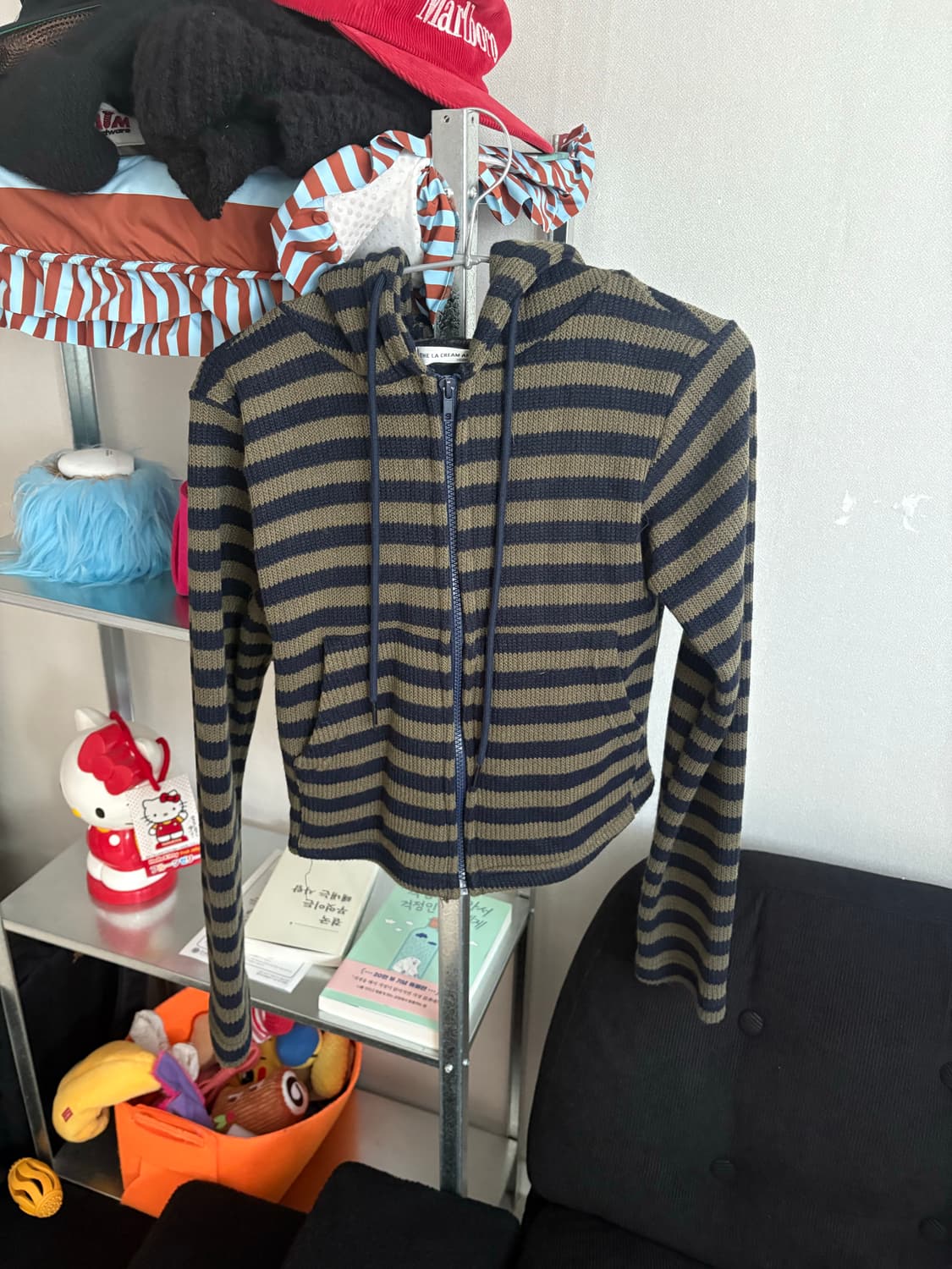 스트라이프 집업 상품이미지1