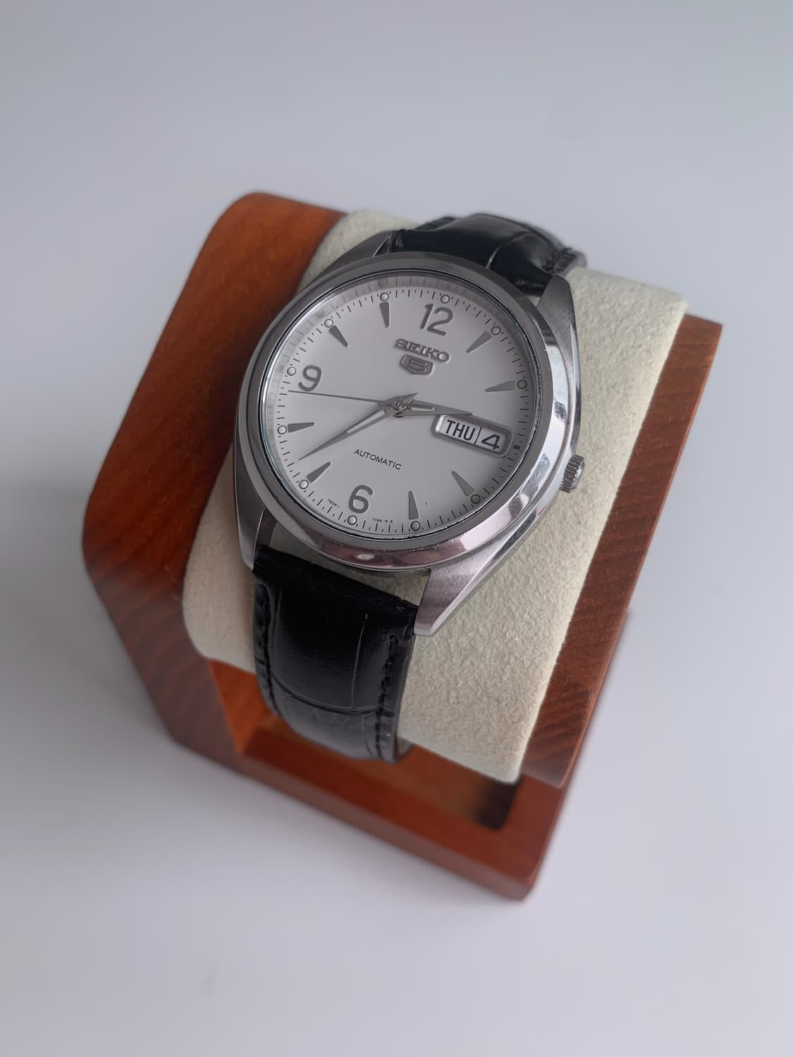 세이코 Seiko 5 쿼츠 데이 데이트 오토매틱 상품이미지1