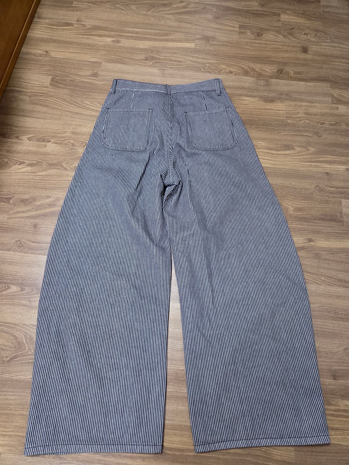 스트라이프 커브드 핏 벌룬 데님 상품이미지2