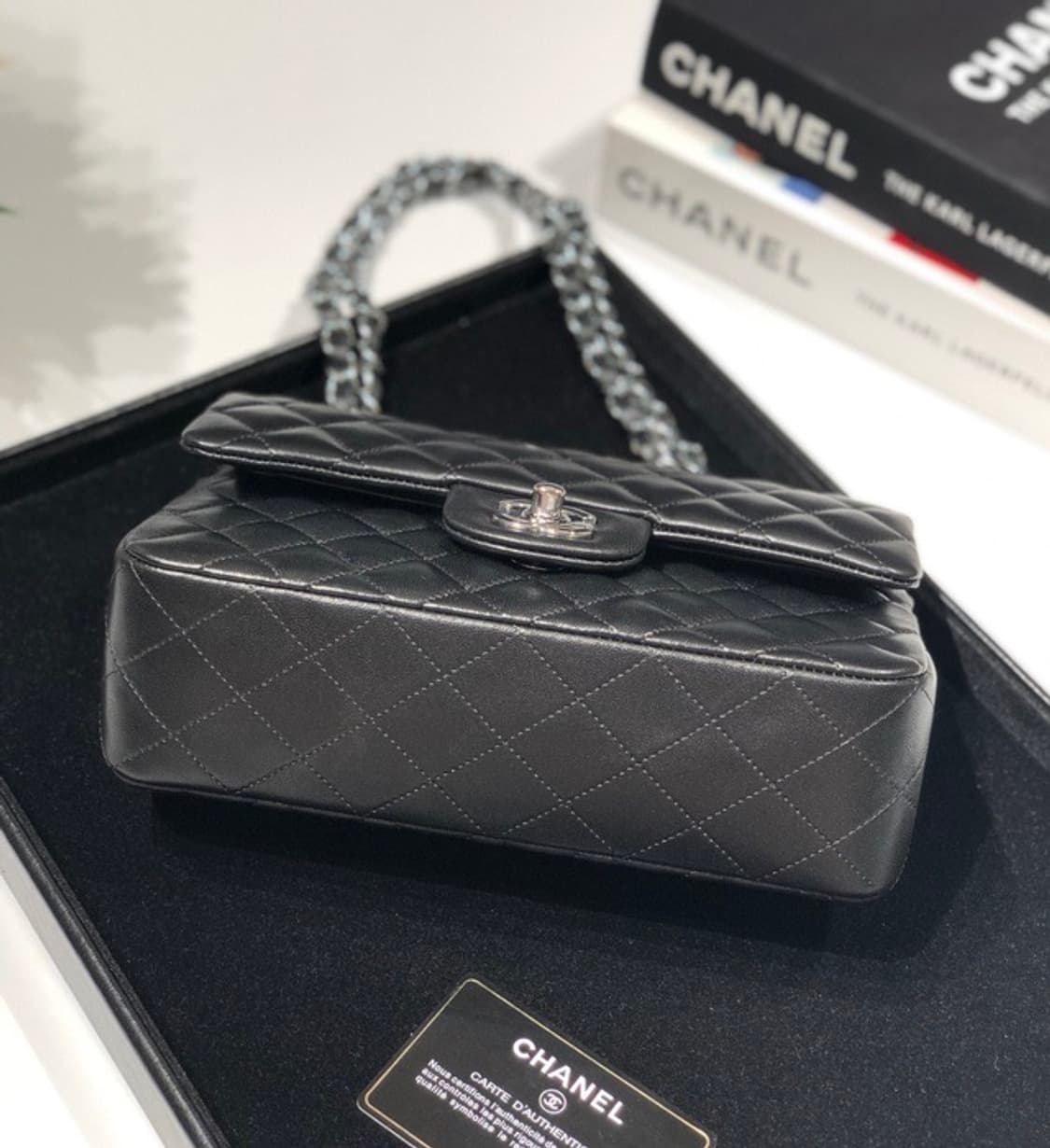 샤넬 클래식 스몰 블랙 캐비어 은장 상품이미지6