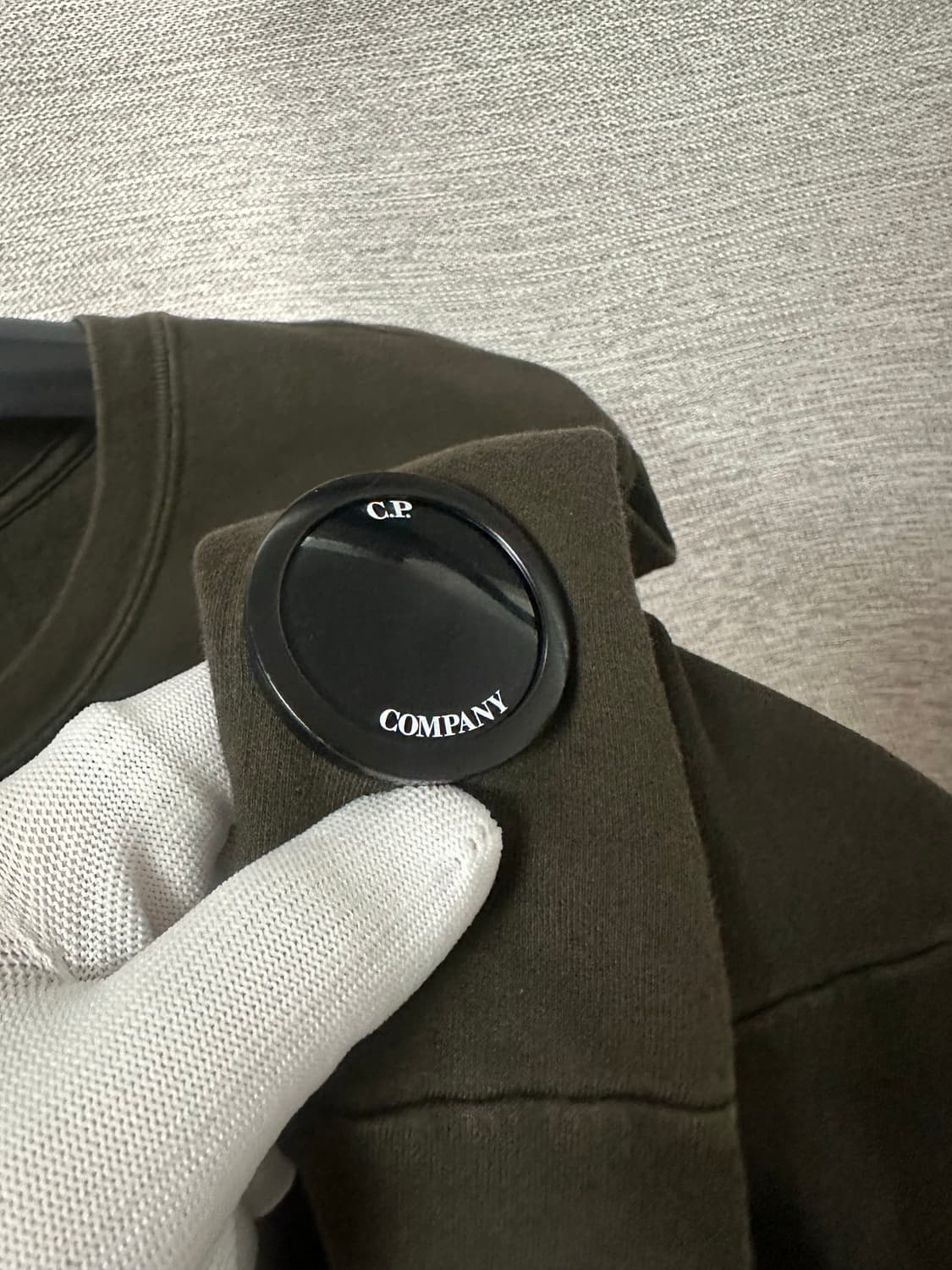 CP컴퍼니 렌즈와펜 그라데이션 맨투맨 (L) 상품이미지4