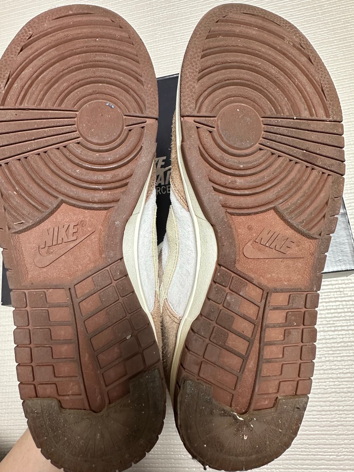 나이키 덩크 로우 커리 상품이미지2