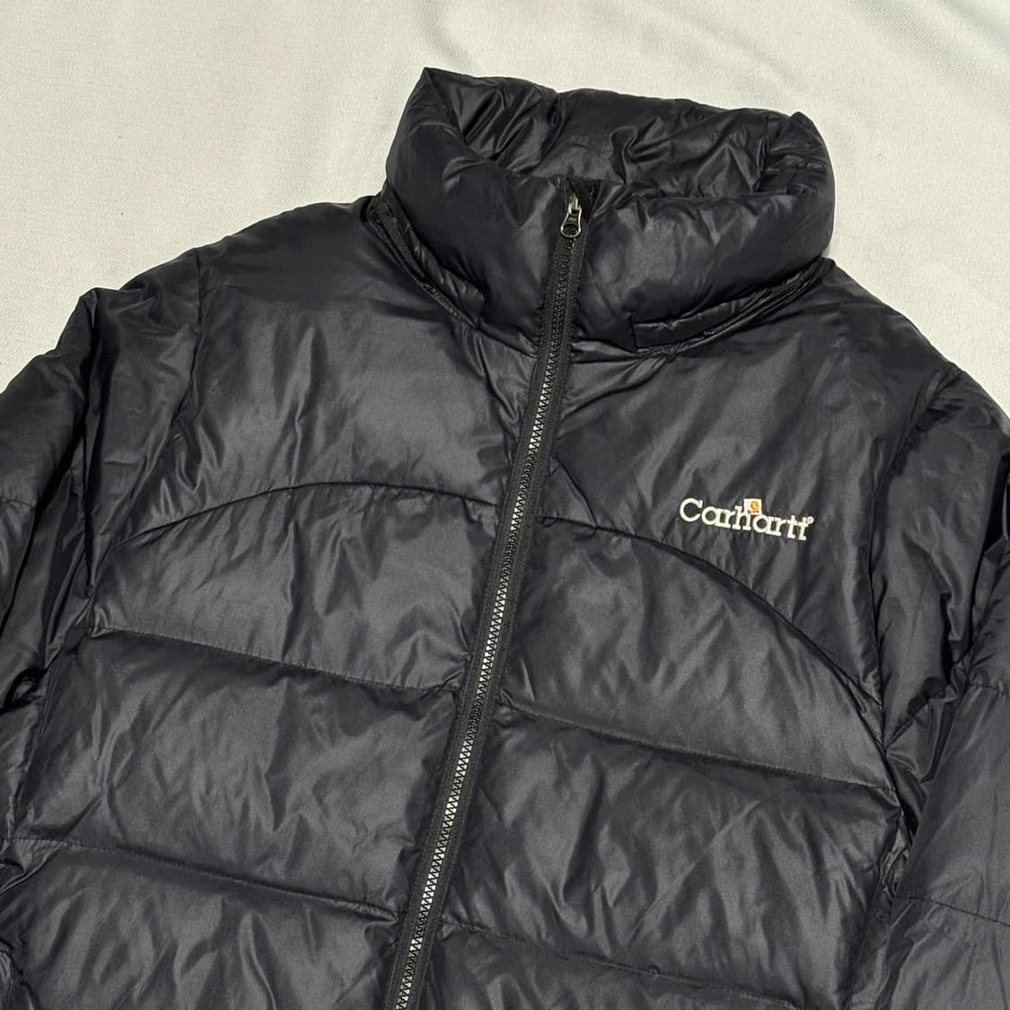 XL 칼하트 WIP 로고 유광 다운 패딩 상품이미지1