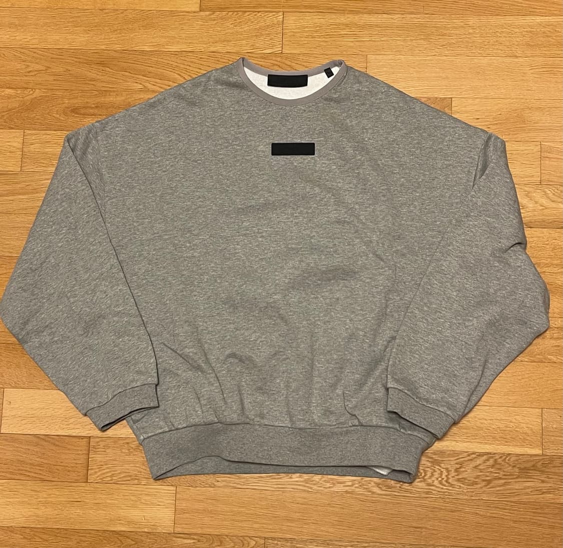 피어오브갓 에센셜 다크 헤더 오트밀 맨투맨 상품이미지3