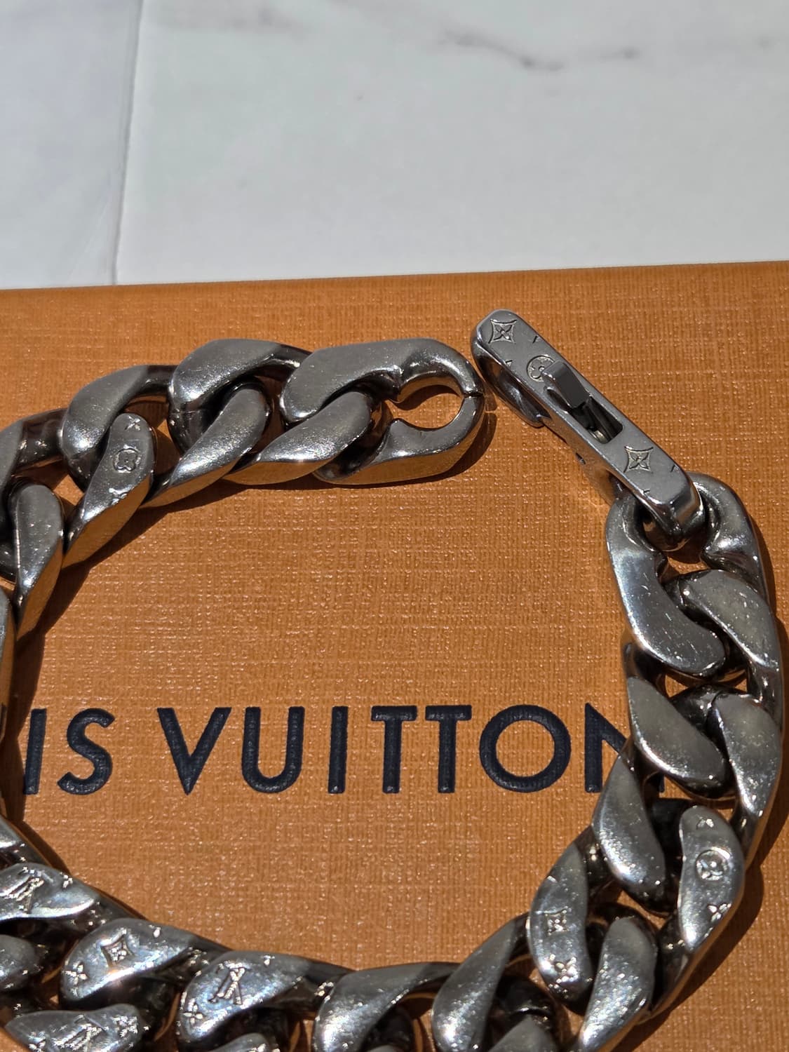 루이비통 체인링크 브레이슬릿 M Size 상품이미지4