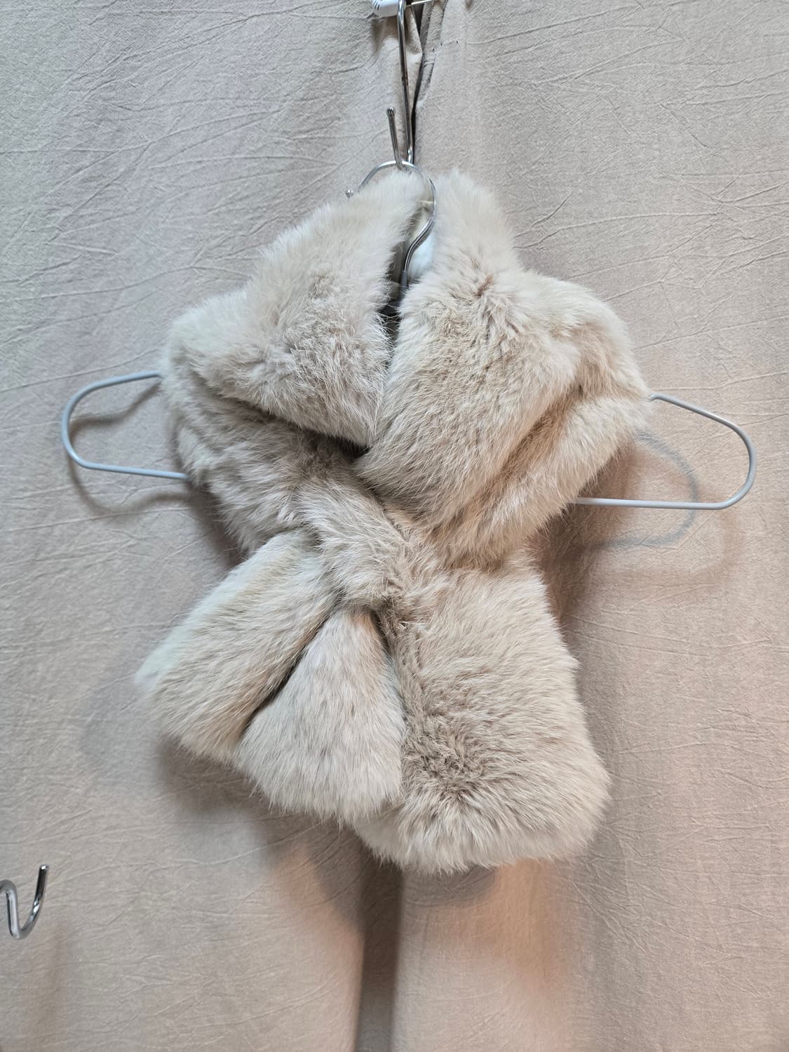 미사용급 Salvatore Ferragamo 라팽 퍼 머플러｜실크 안감｜ 상품이미지1