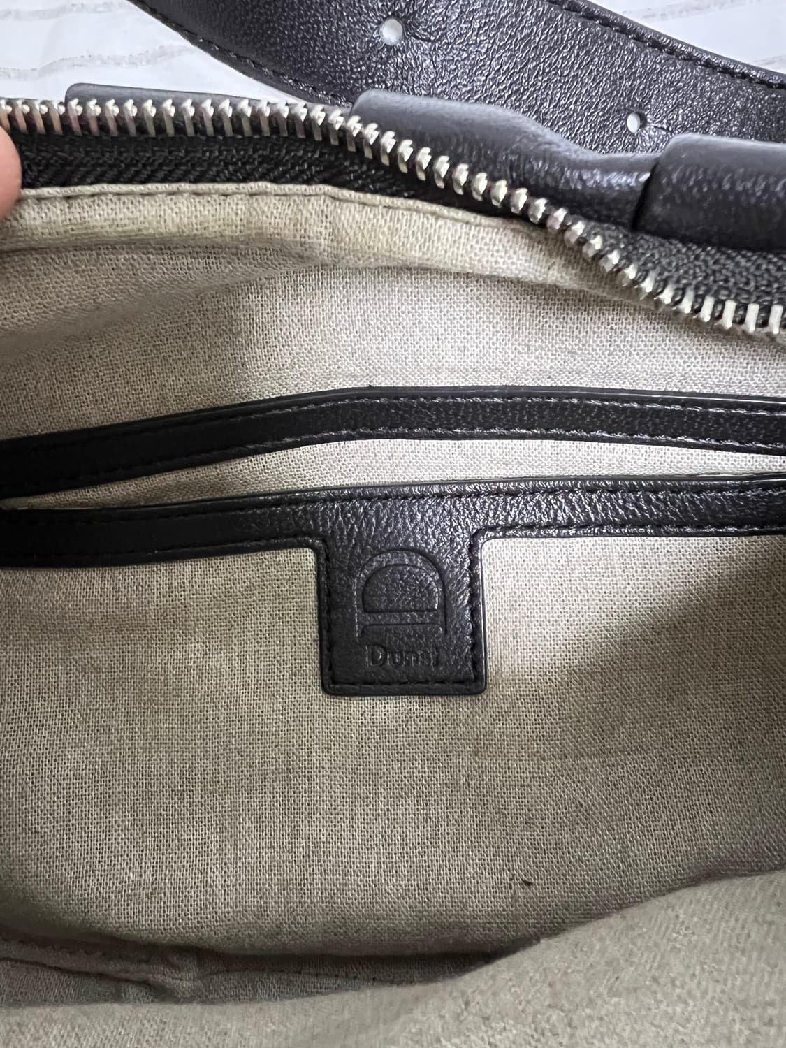 던스트 호보백 다크브라운 색상 판매합니다 상품이미지4