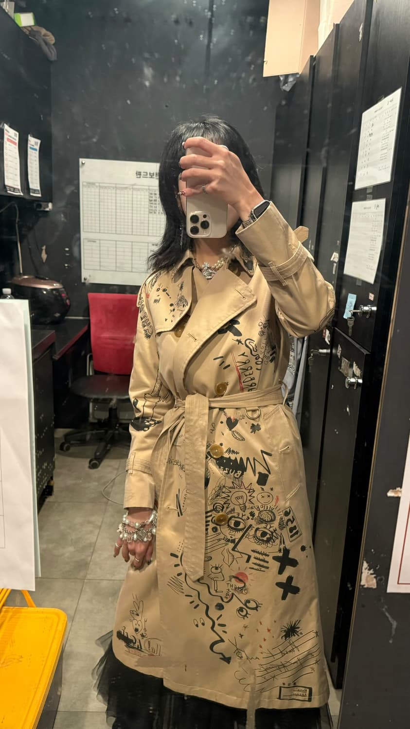 버버리 낙서 핸드페인트 한정판 코트 상품이미지1