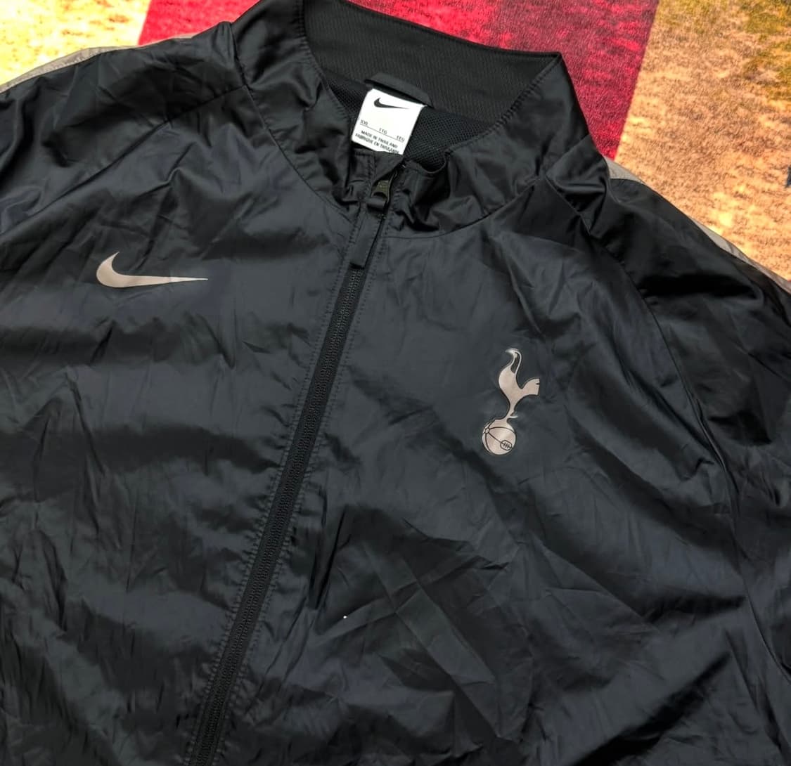 토트넘 나이키 바람막이. 상품이미지2